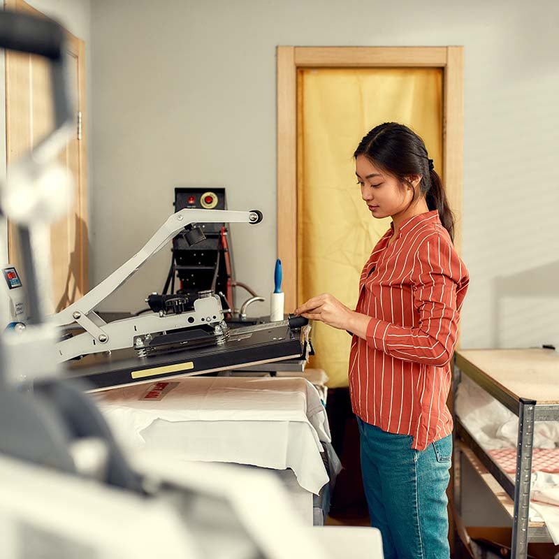 Elevate Your Heat Press Game: The Top 10 Must-Have Accessories - Rolled Up Printing